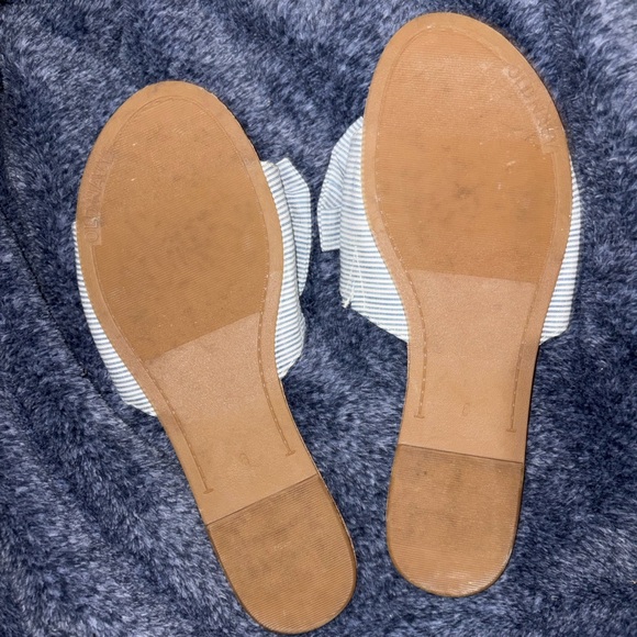 Old Navy Blue Striped Bow Sandals - Picture 3 of 3